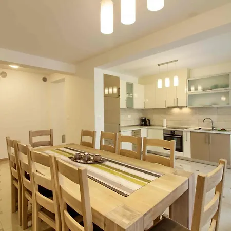 Complex Of 2 Banjole-olivia With 2 Private Pools For Up To 20 Persons Only 200m From The - Wiibuk *