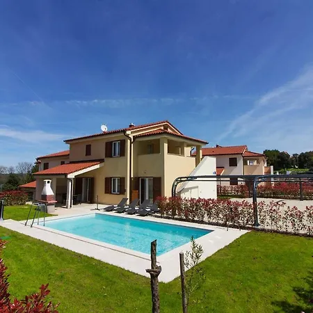 Olivia Villas: Beachfront Complex With Private Pools Villa